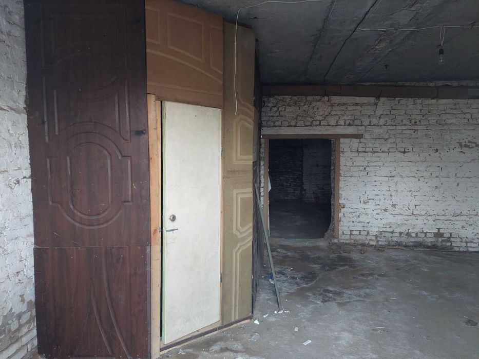 (5) Здається спеціальне приміщення на вул. Батозька 6470