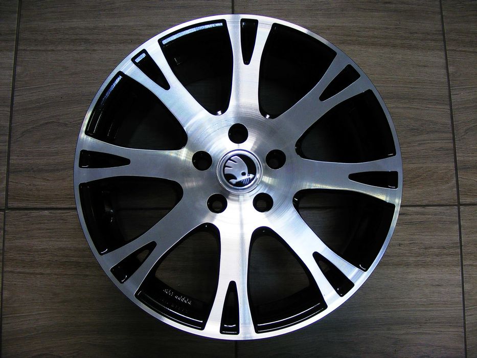 Диски R17 VW Passat Audi A4 A6 Skoda Superb Seat Merc C,E-Klass 5/112
