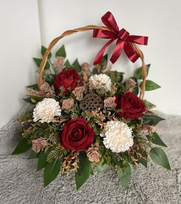 OKAZJA Kosz wiklinowy obciążony, kompozycja kwiatowa na cmentarz