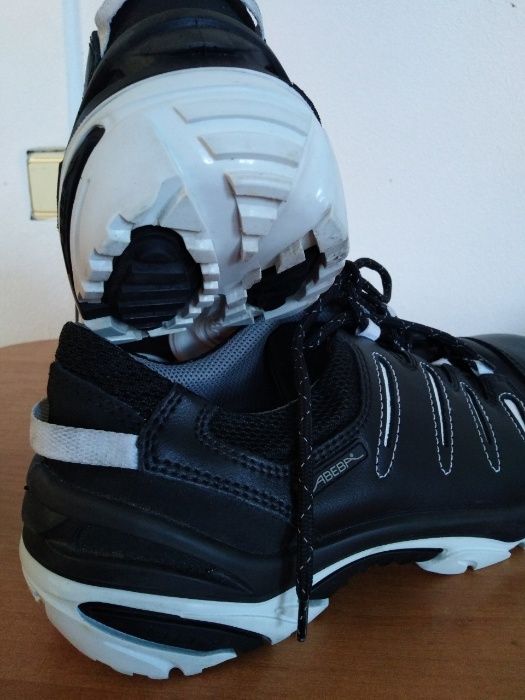 Немецкие кожаные БОТИНКИ КРОССОВКИ качество ОбменНа смартфон велосипед