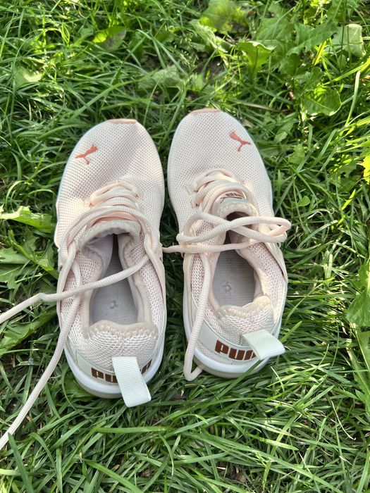 Кросовки пума женские в отличном состояние