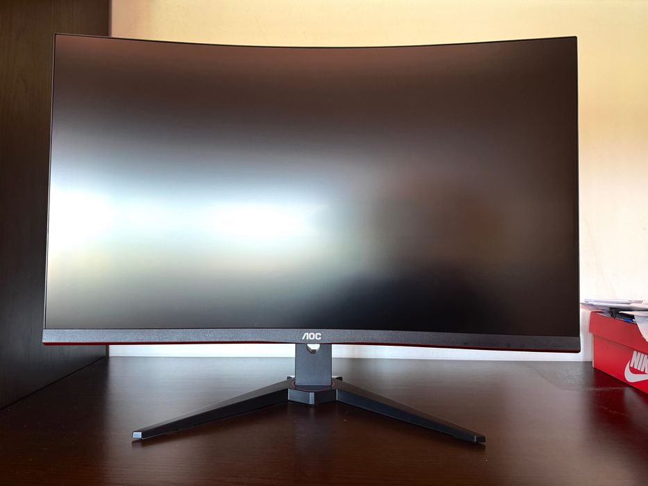 Monitor AOC Curvo 240Hz - 0.5ms - 31.5”