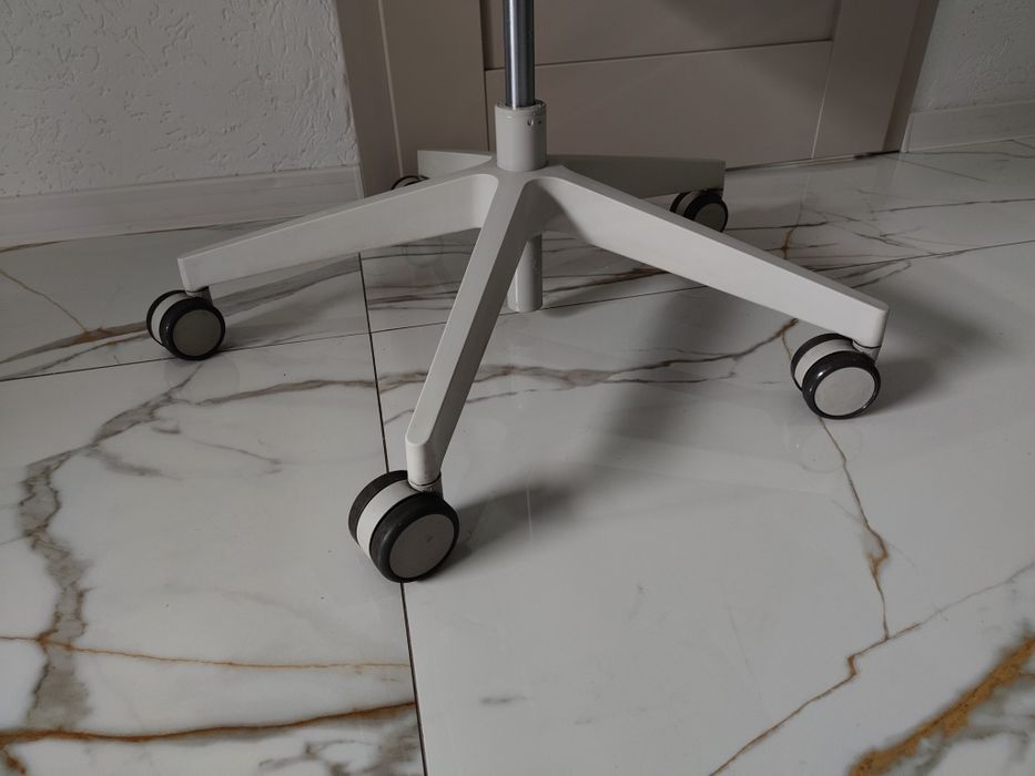 Fotel obrotowy Accis Pro 151SFL Profim