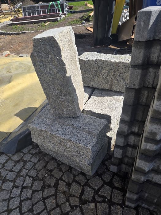 Sprzedam bloczki granitowe nowe