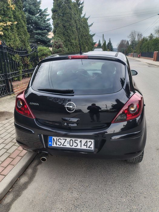 Opel Corsa 1.4 benzyna, color edition