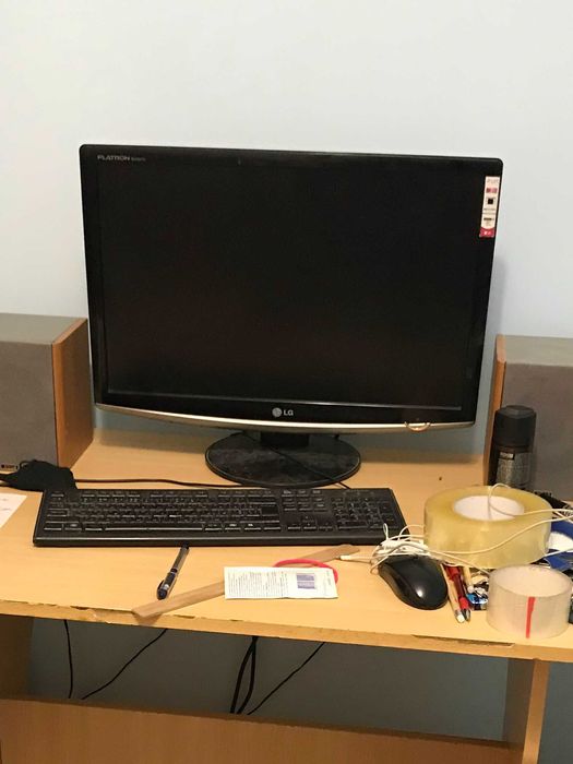 Монитор 22" LG Flatron W2252TQ