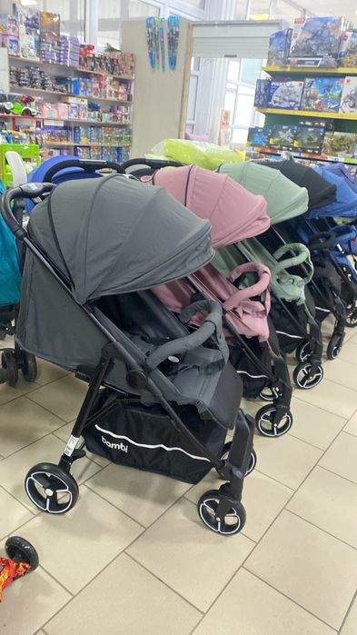 Прогулочная коляска, детская лёгкая коляска, коляска с чехлом на ножки