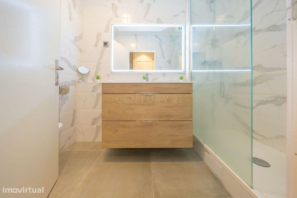 Apartamento T2 Totalmente Remodelado, Jardins do Sado, Setúbal