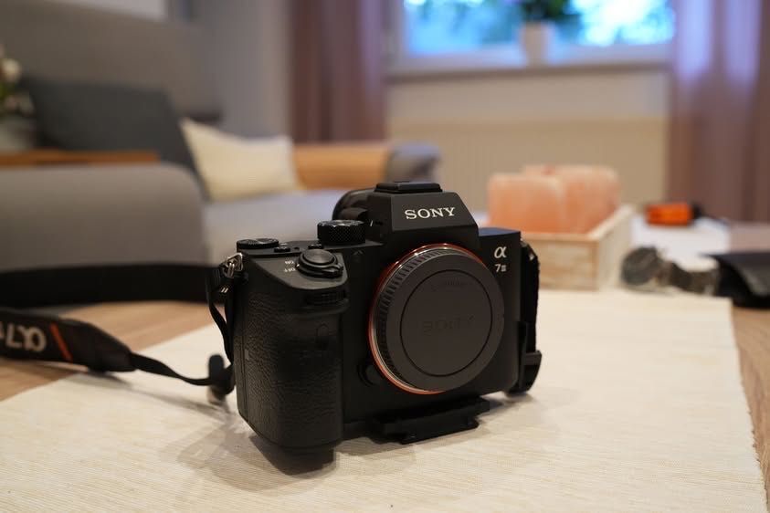Dslr Camera Sony A7iii Olx Iii Mirrorless Camera Buy Sony A7iii