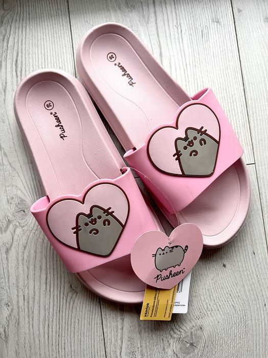 Klapki basenowe Pusheen. r. 39