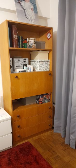 Mobília de quarto em pinho