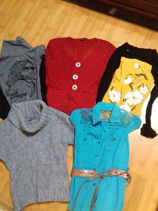 Продам пакетом жіночі кофти