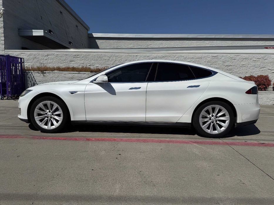 Tesla Model S 85      2013