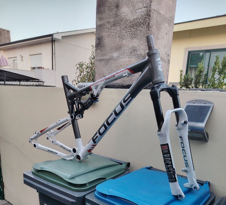 Quadro focus e suspensão