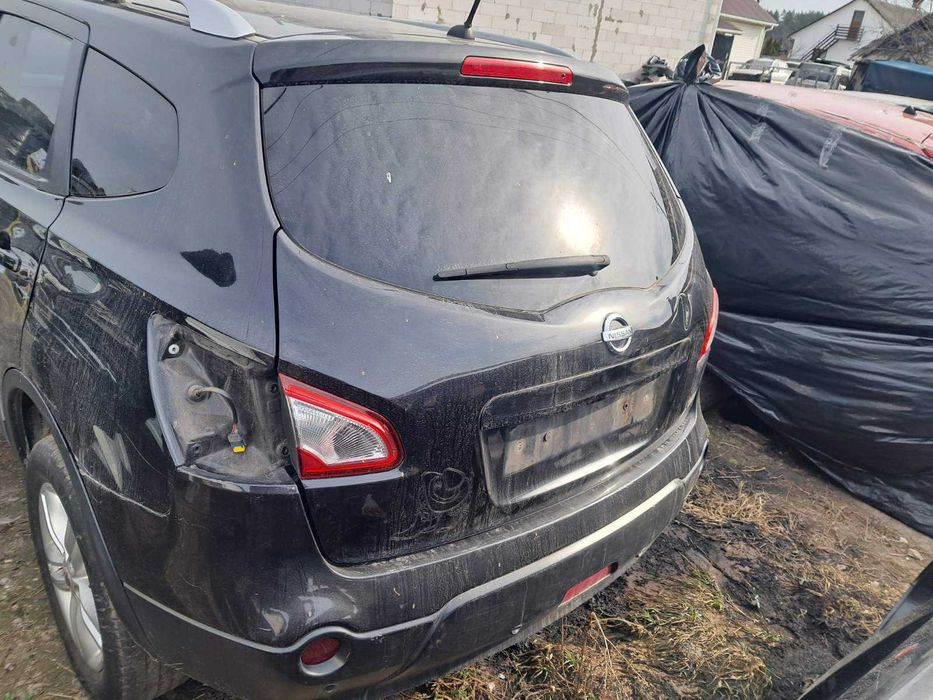 кришка багажника  nissan qashqai j10