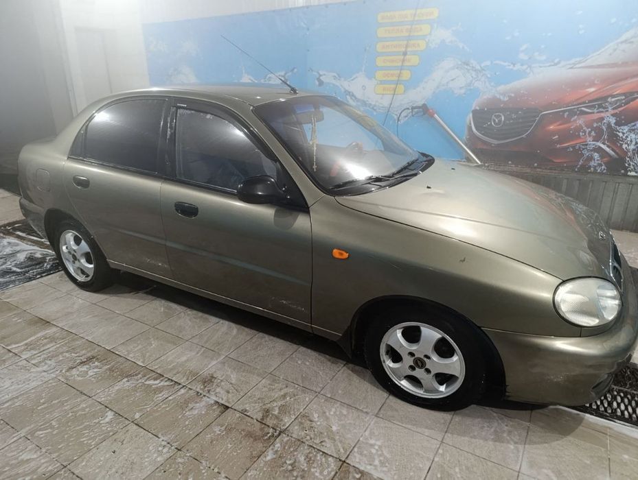 Автомобіль Део сенс