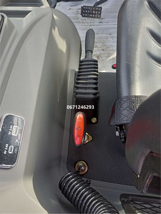 Мінітрактор Cкаут TE-504 C A/C (з кондиціонером)(оновлений)( червоний)