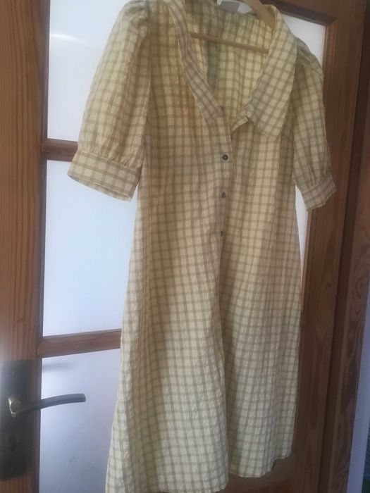 Sukienka Vila rozmiar 38 Masełkowy kolor