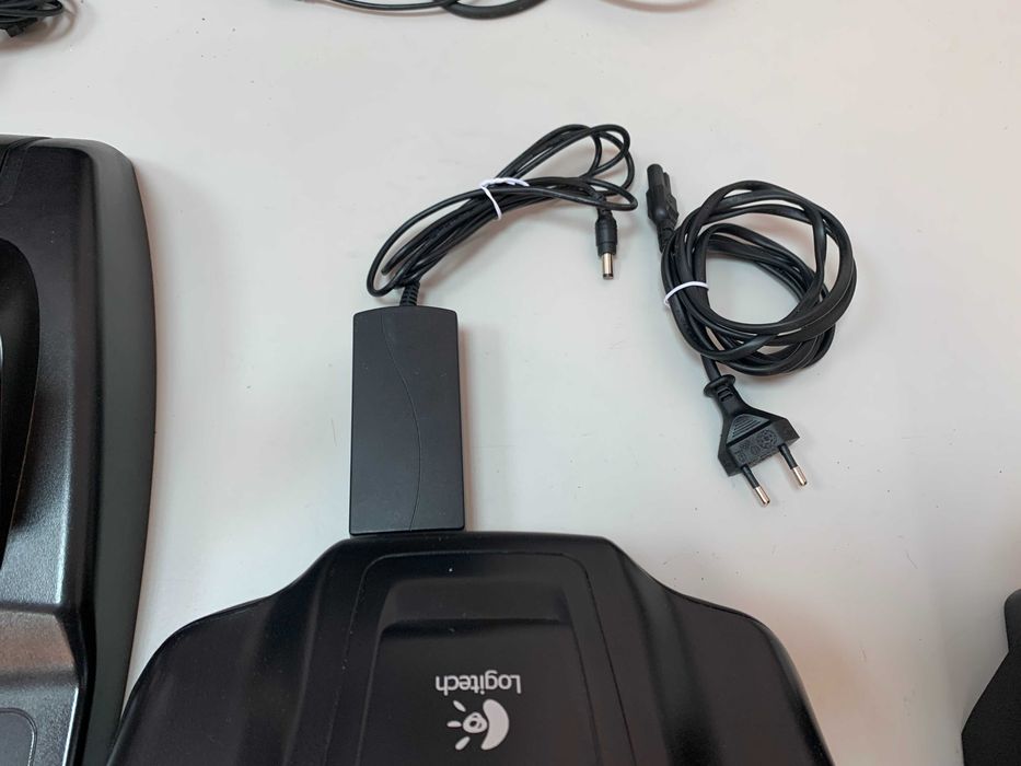 Logitech G27 Completo usado muito poucas vezes pode ser testado