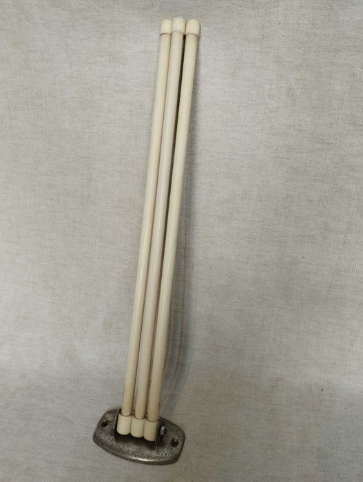 stary wieszak na ręczniki Prl