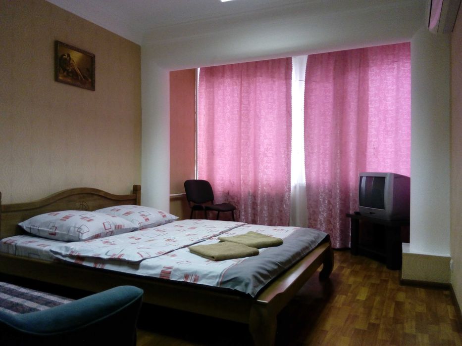 Оболонь. Посуточно/Почасово. метро "Героев Днепра" 1-мин. ТЦ "Оазис".