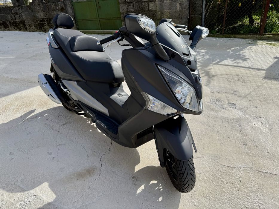 Scooter 125 SYM GTS 125i 2013