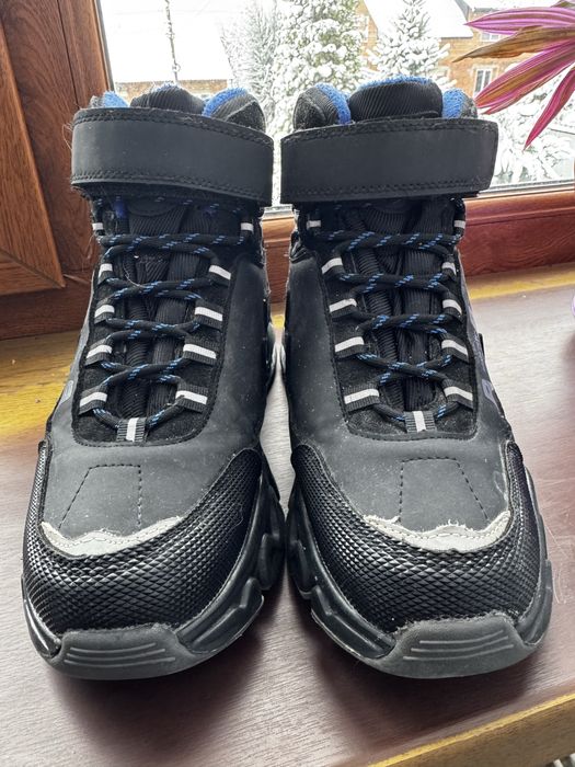 Зимові черевики для підлітка