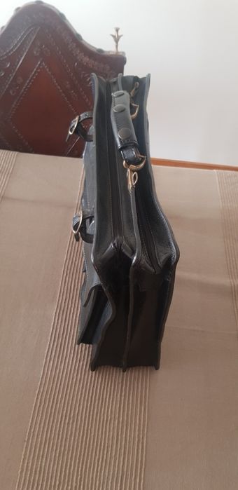 Mala em pele preta vintage