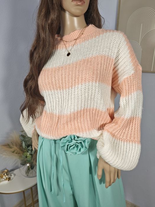 Sweter pastel peach moher wełna oversize rękaw dzwonek one size