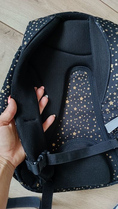 Plecak szkolny trzykomorowy head czarny z gwiazdkami jak nowy