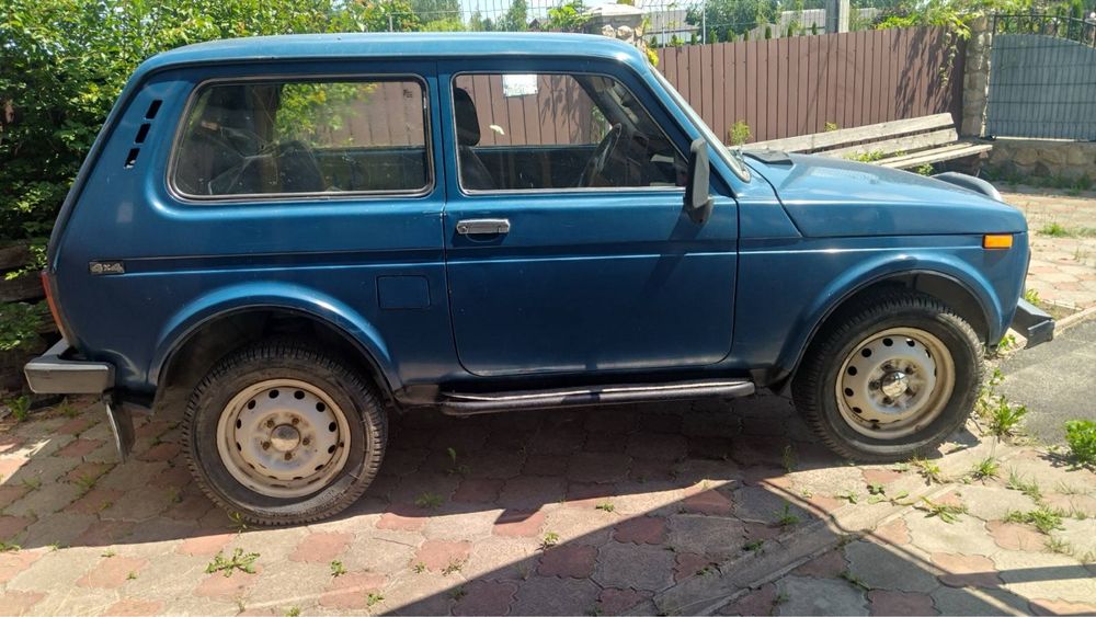 Автомобіль  Niva 21213