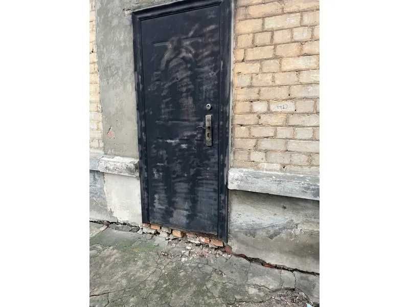 Нежитлове вбудоване приміщення 29,6 кв. м, вул. Тараса Шевченка, 42/3