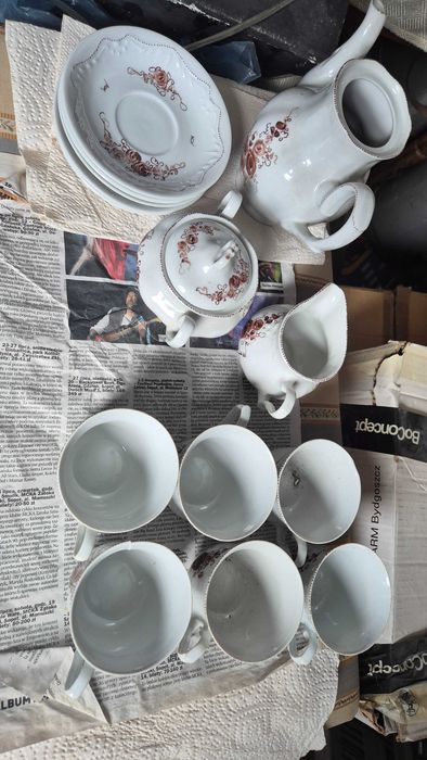 PRL- serwis kawowy z porcelany Karolina -gratka dla kolekcjonerów
