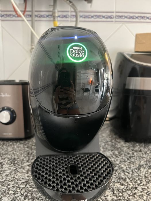 Máquina de Café KRUPS Dolce Gusto NEO