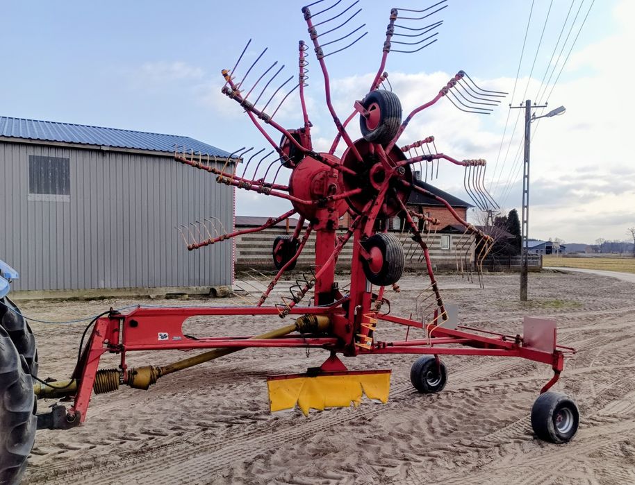 Zgrabiarka Niemeyer 620. Claas pottinger fella