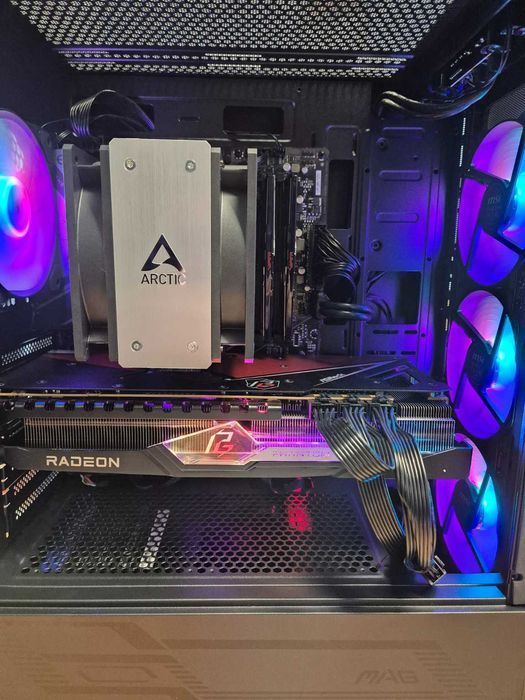 Komputer do Gier Ryzen 7 7800X3D RX 7900 XTX 32GB DDR5 2TB M2