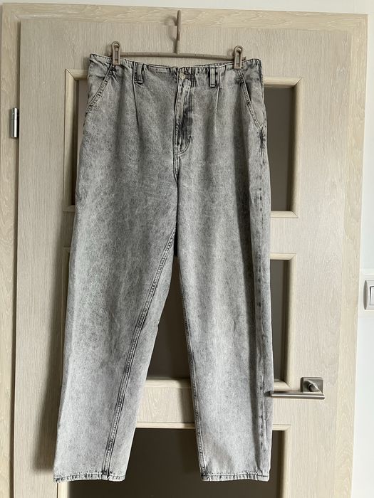 spodnie mom fit szare washed straight jeansy denim Mango