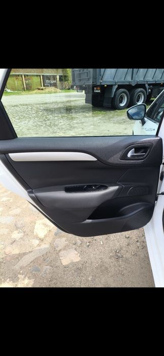 Citroen  c4 2012