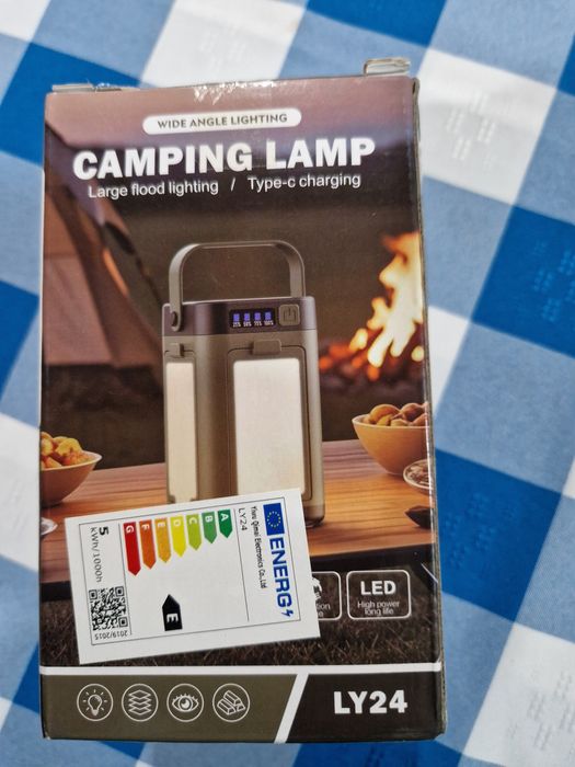 Luz camping solar recarregável.  Nova