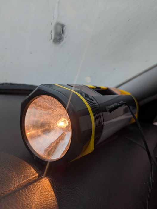 Проблискові маячки з сиреною