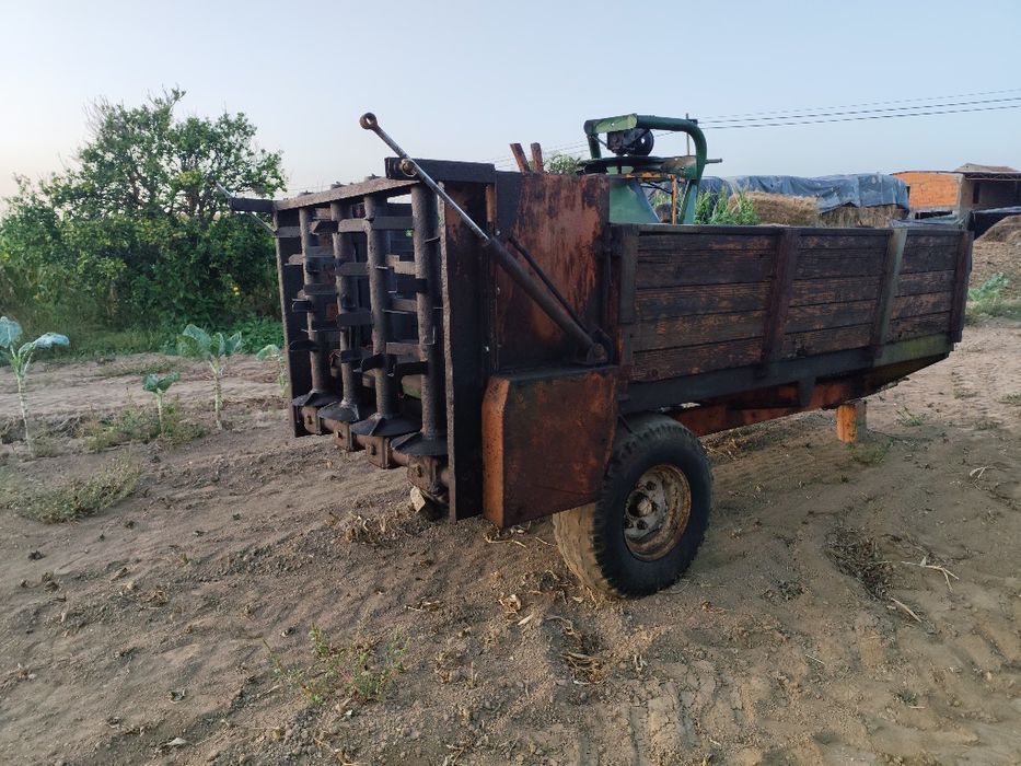 Reboque espalhador de estrume Galucho