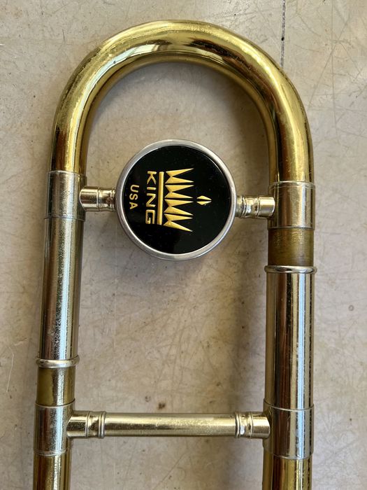 King 606 Trombone Carnide • OLX Portugal