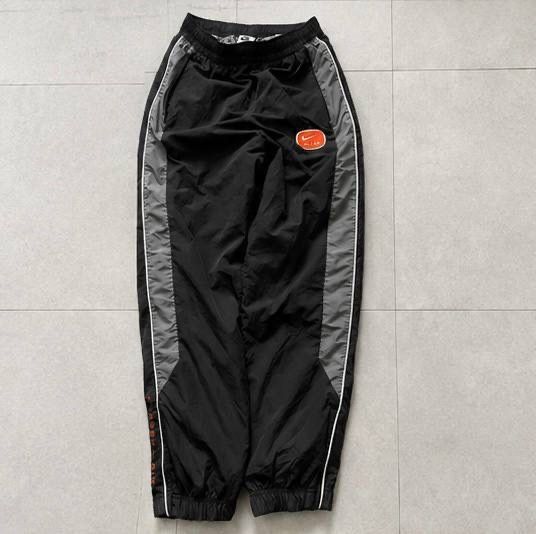 Нейлонові штани Nike Air