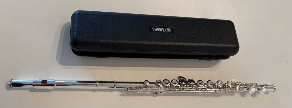 Flauta transversal Yamaha 221