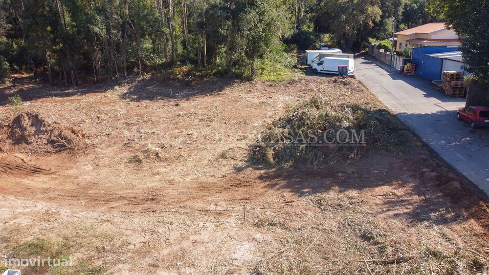 Terreno com 2540m2 - Santa Maria da Feira