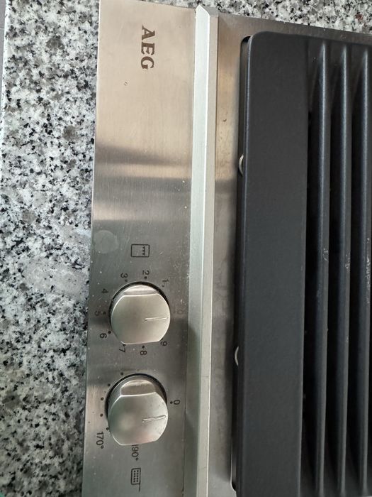 Grelhador elétrico de encastrar