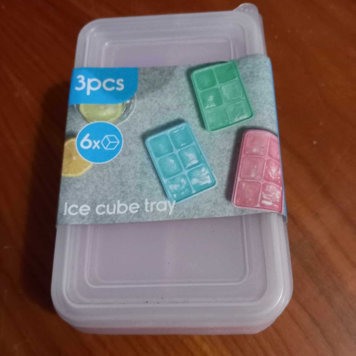 Conjunto de 6 covetes fechadas para cubos de gelo NOVO