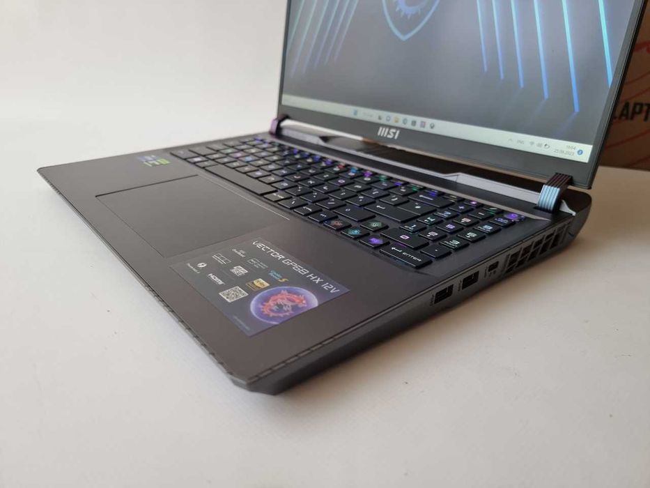 MSI Vector 16 HX 2023 I9 13980HX/RTX 4080/RAM 16GB/SSD 512GB/QHD 240Hz