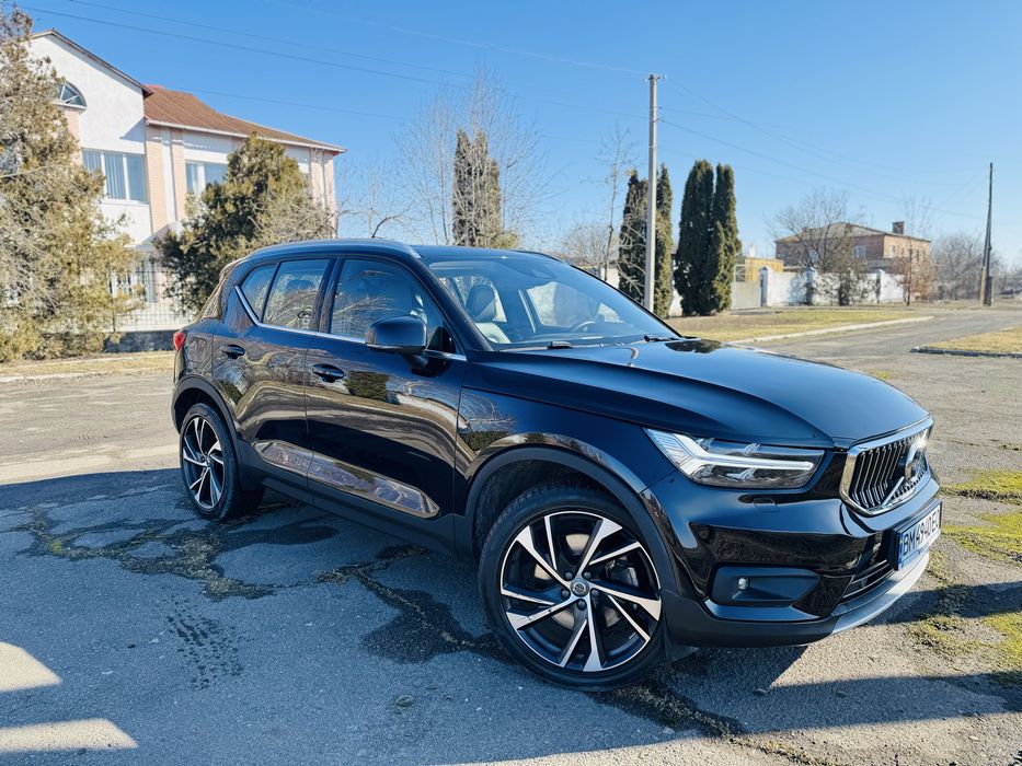 Volvo XC40 1.5PHEV AWD R-Design 2022рік Official