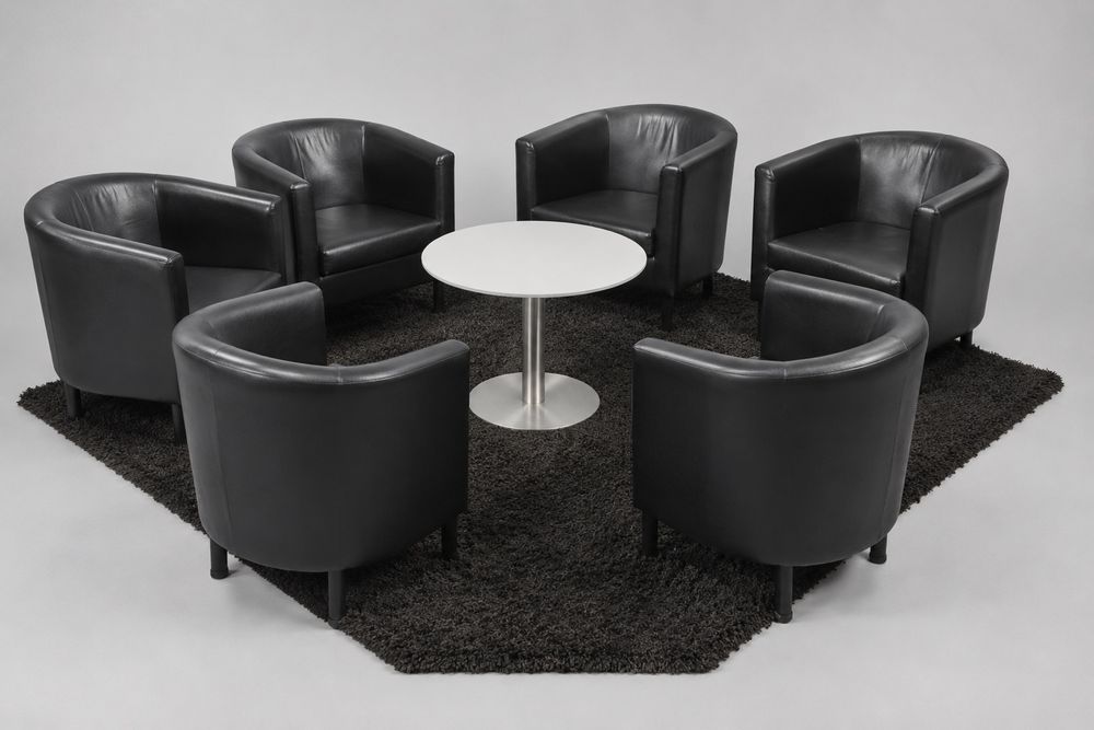 Poltronas contêmporâneas_ 2 modelos_ tons marfim e/ou pretos_ napas/prles sintéticas